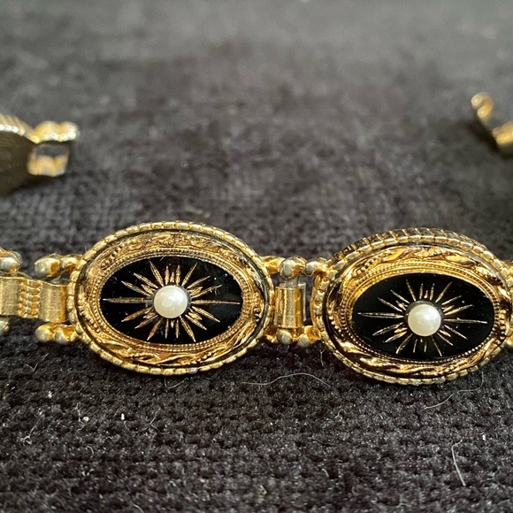 Vintage Signed SPHINX 4392 Victorian Revival Gold Tone Heavy Link Bracelet - Picture 8 of 11